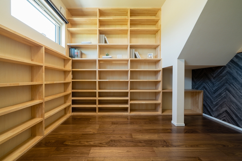 隠し書庫の家